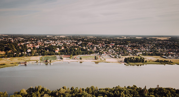 Näkymä kesäiselle Viljandinjärvelle