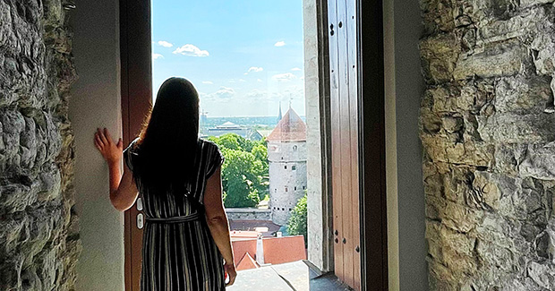 Nigulisten kirkontornin n&auml;k&ouml;alatasanne