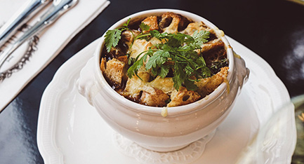 Herkullinen sipulikeitto