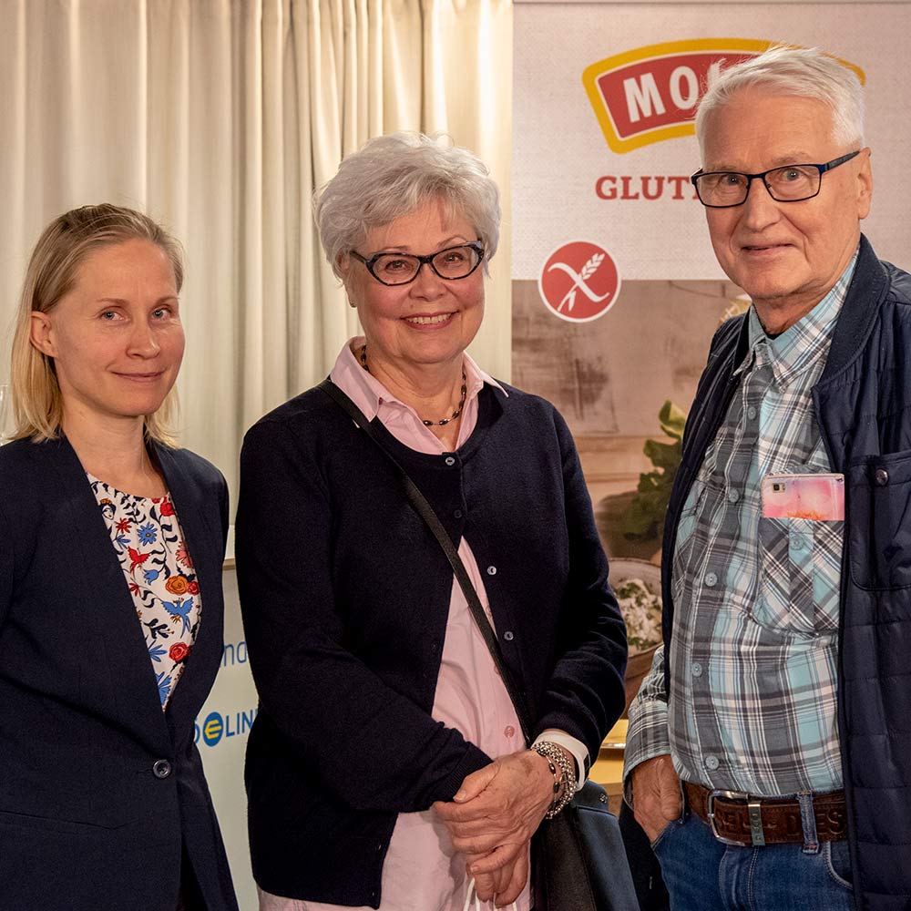 Moilas Oy:n tuotekehittäjä Mirja Kiurusalmen luento kiinnosti m/s Finlandialla matkustaneita Raakel Meittamoa ja Risto Ekbladia: