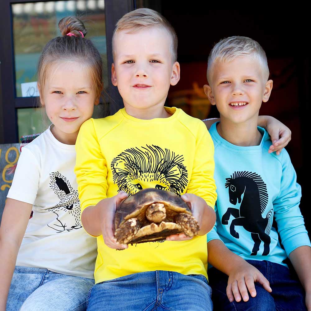 Pärnun Mini Zoo tarjoaa mahdollisuuden tutustua eksoottisiin eläinlajeihin. Lasten kanssa Virossa