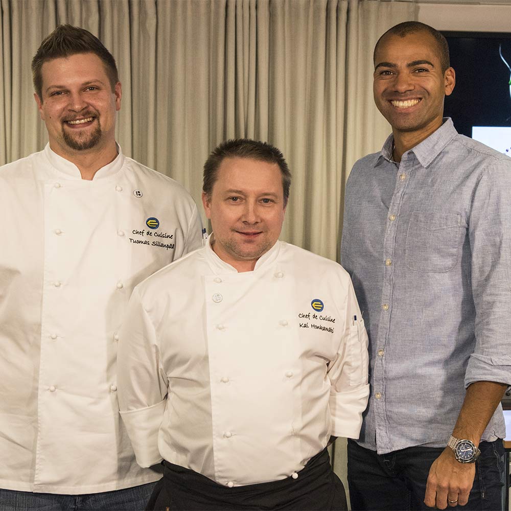 Keittiömestarit Tuomas Sillanpää, Kai Honkamäki sekä kokki ja food stylist Alex Nurmi Keittiömestarit Tuomas Sillanpää, Kai Honkamäki sekä kokki ja food stylist Alex Nurmi